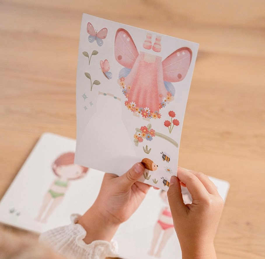 Little Dutch aankleed- en stickerboek Rosa & Friends