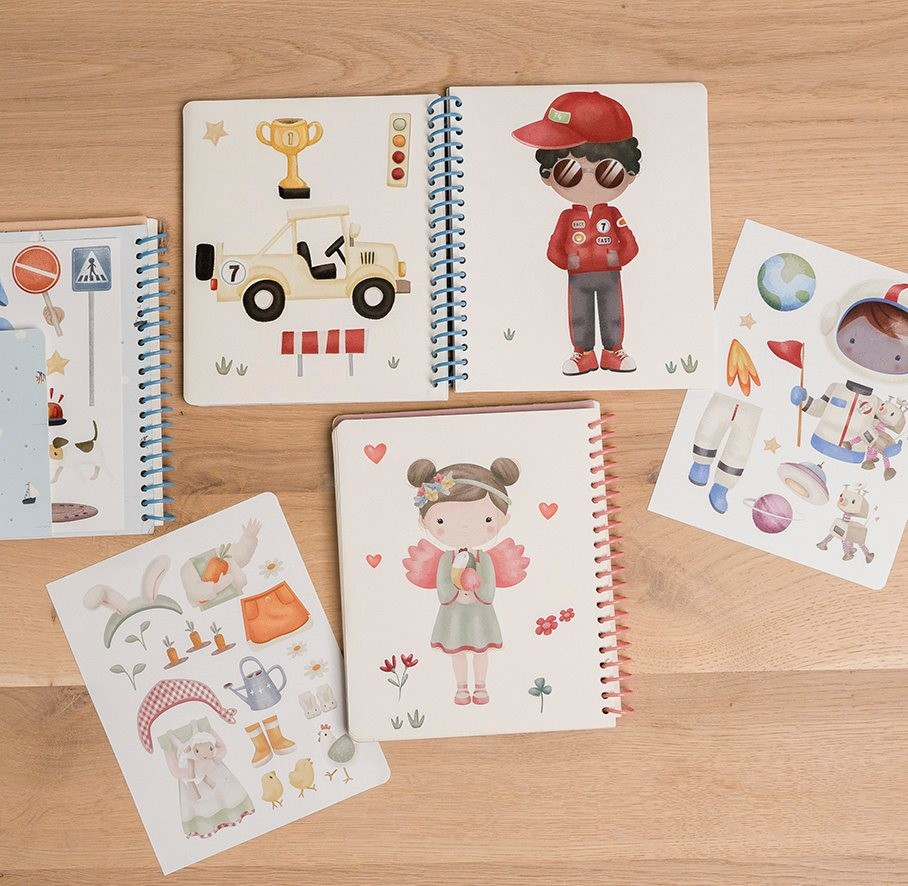 Little Dutch aankleed- en stickerboek Jim & Friends